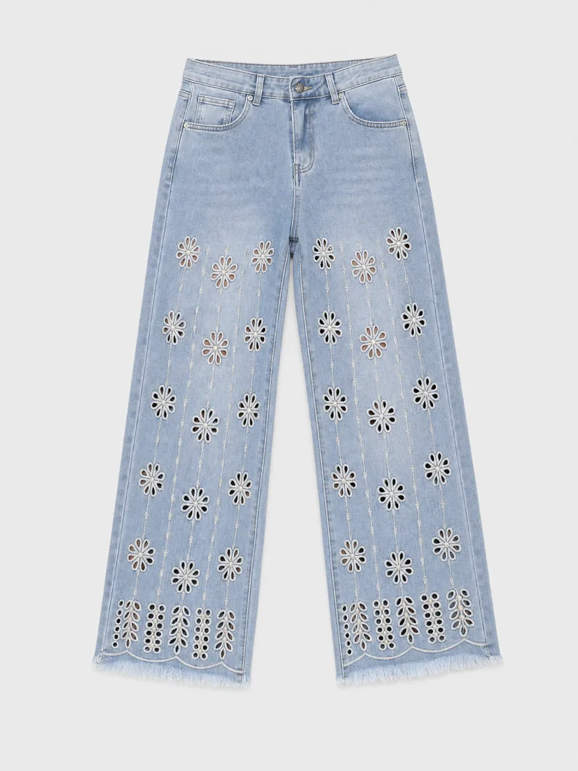Style H3836 view 2